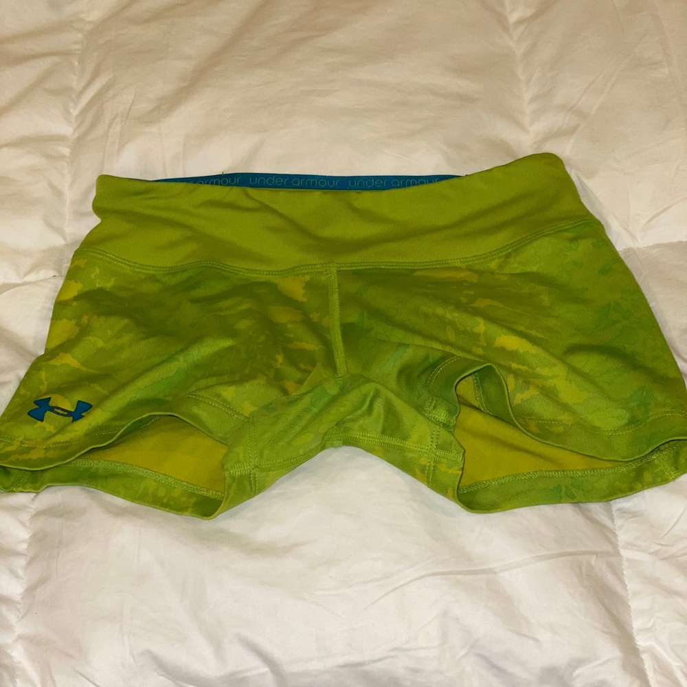 Green under armour heat gear shorts
